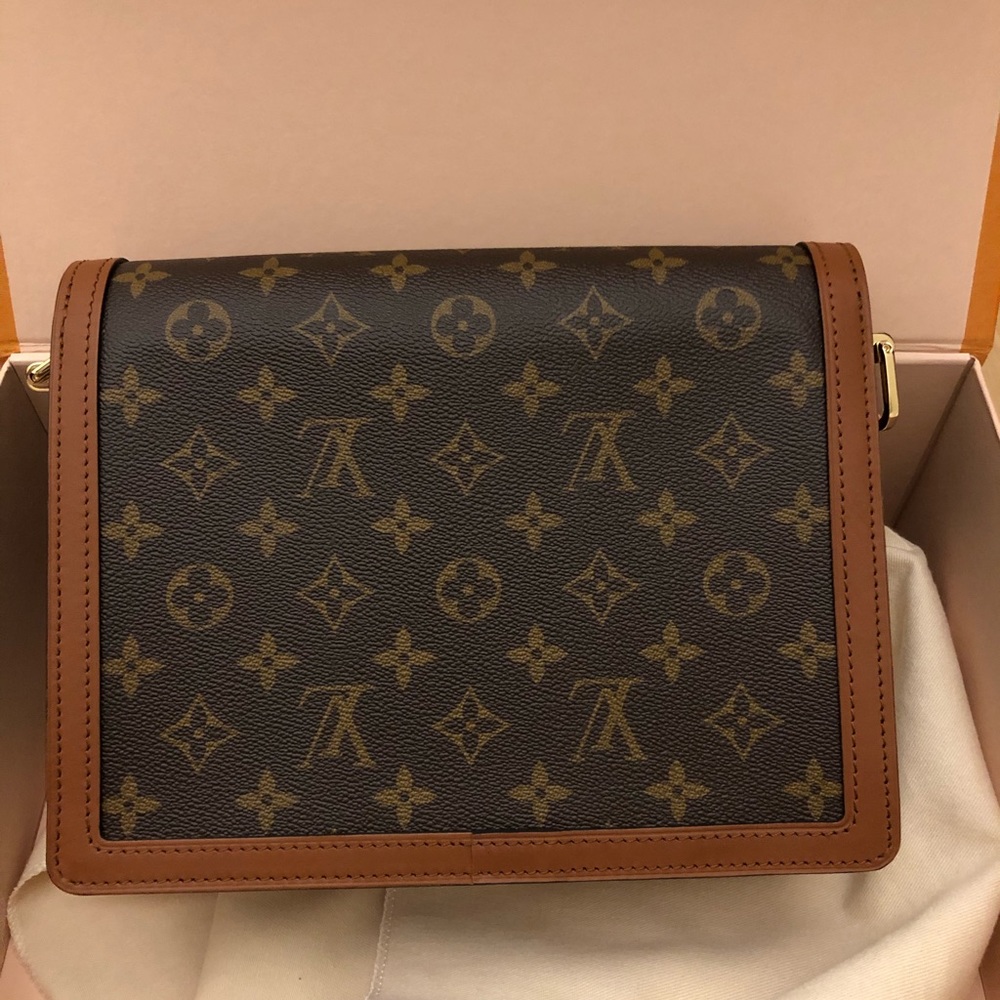 ❌❌Sold ❌❌Lv dauphine MM - Picture 3 of 7
